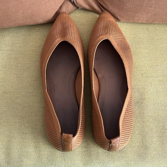 Everlane - ReKnit 40 Hour Flats, pointed toe, Toffee color, Size 9.5 - Picture 7 of 7
